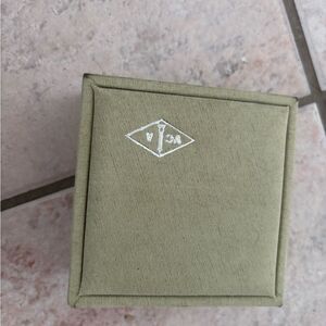 Van Cleef & Arpels necklace storage accessory jewelry Ring Box bracelet